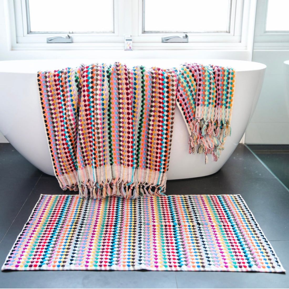 THIRSTY TOWEL CO. SPRINKLES Pom Pom Turkish Cotton Bath Sheet Towel
