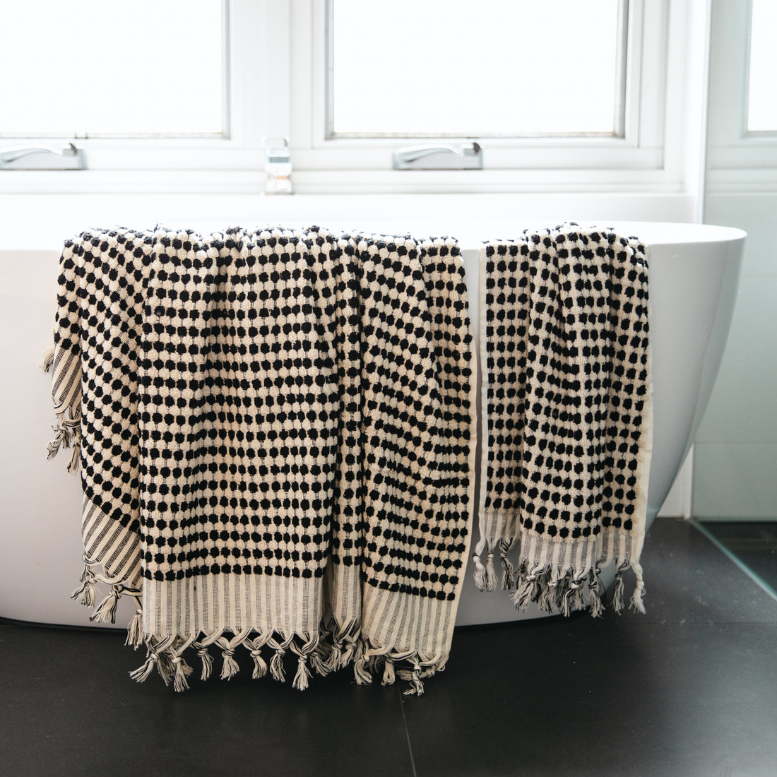 THIRSTY TOWEL CO. - Black & White Turkish Cotton Pom Pom Hand Towel